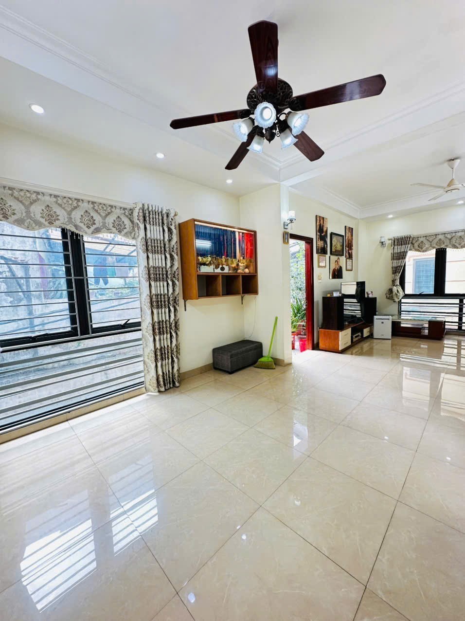 Cần bán Nhà mặt tiền đường Kim Đồng, Phường Giáp Bát, Diện tích 68m², Giá 30 Tỷ 6