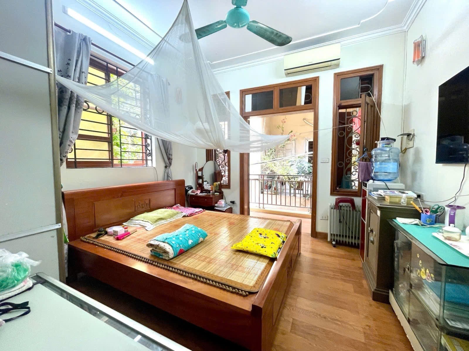 Cần bán Nhà mặt tiền đường Vân Hồ, Phường Lê Đại Hành, Diện tích 32m², Giá 9.5 Tỷ 2