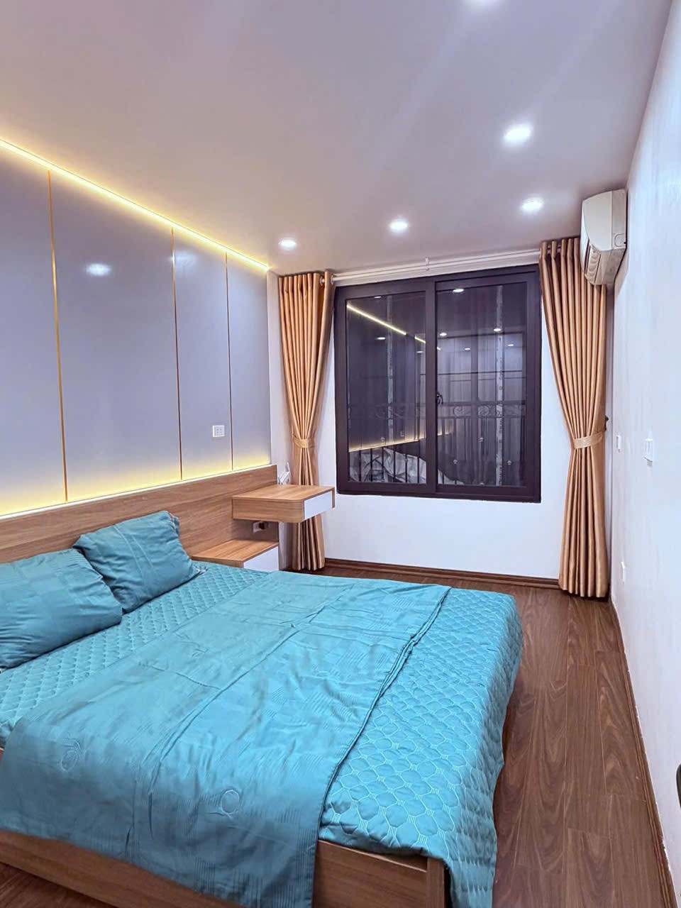 NHÀ ĐẸP- NGÕ SẦM UẤT NHƯ PHỐ - Ô TÔ VÀO NHÀ - KINH DOANH ĐỈNH - 10m RA Ô TÔ TRÁNH. 4
