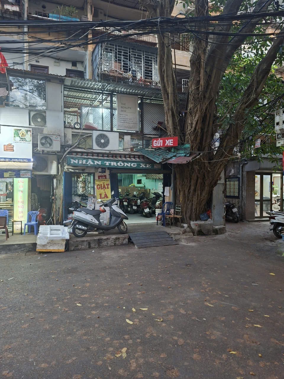 Cần bán Nhà mặt tiền đường Nguyễn Hiền, Phường Bách Khoa, Diện tích 130m², Giá Thương lượng 2