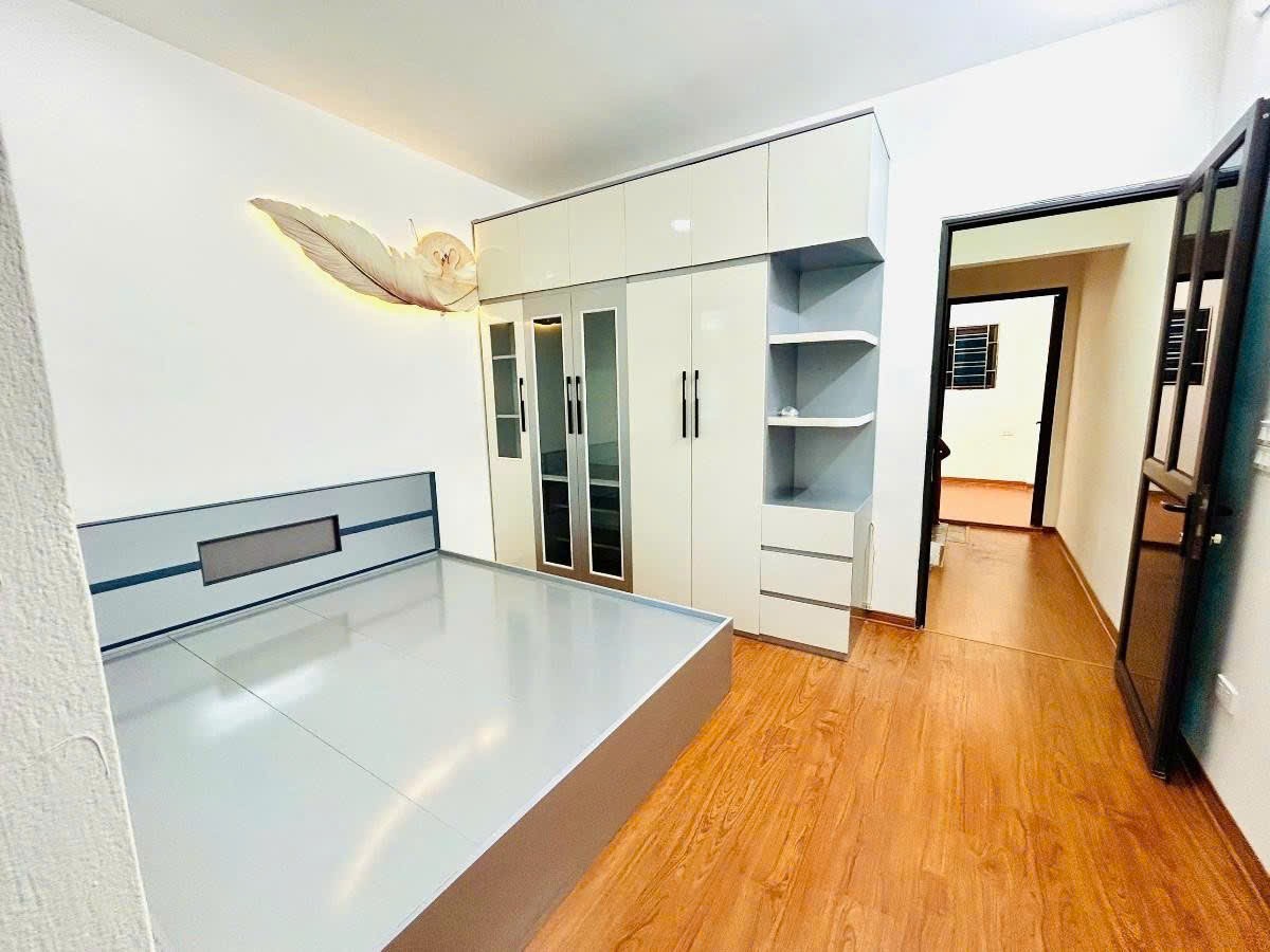 Cần bán Nhà mặt tiền đường Hoàng Mai, Phường Hoàng Văn Thụ, Diện tích 45m², Giá 8.2 Tỷ 2