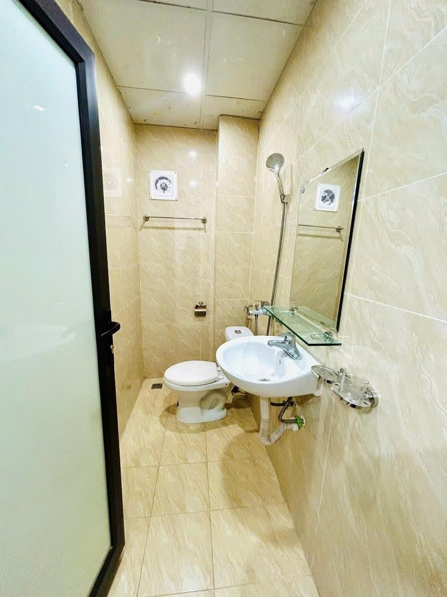 Cần bán Nhà mặt tiền đường Hoàng Mai, Phường Hoàng Văn Thụ, Diện tích 45m², Giá 8.2 Tỷ 5