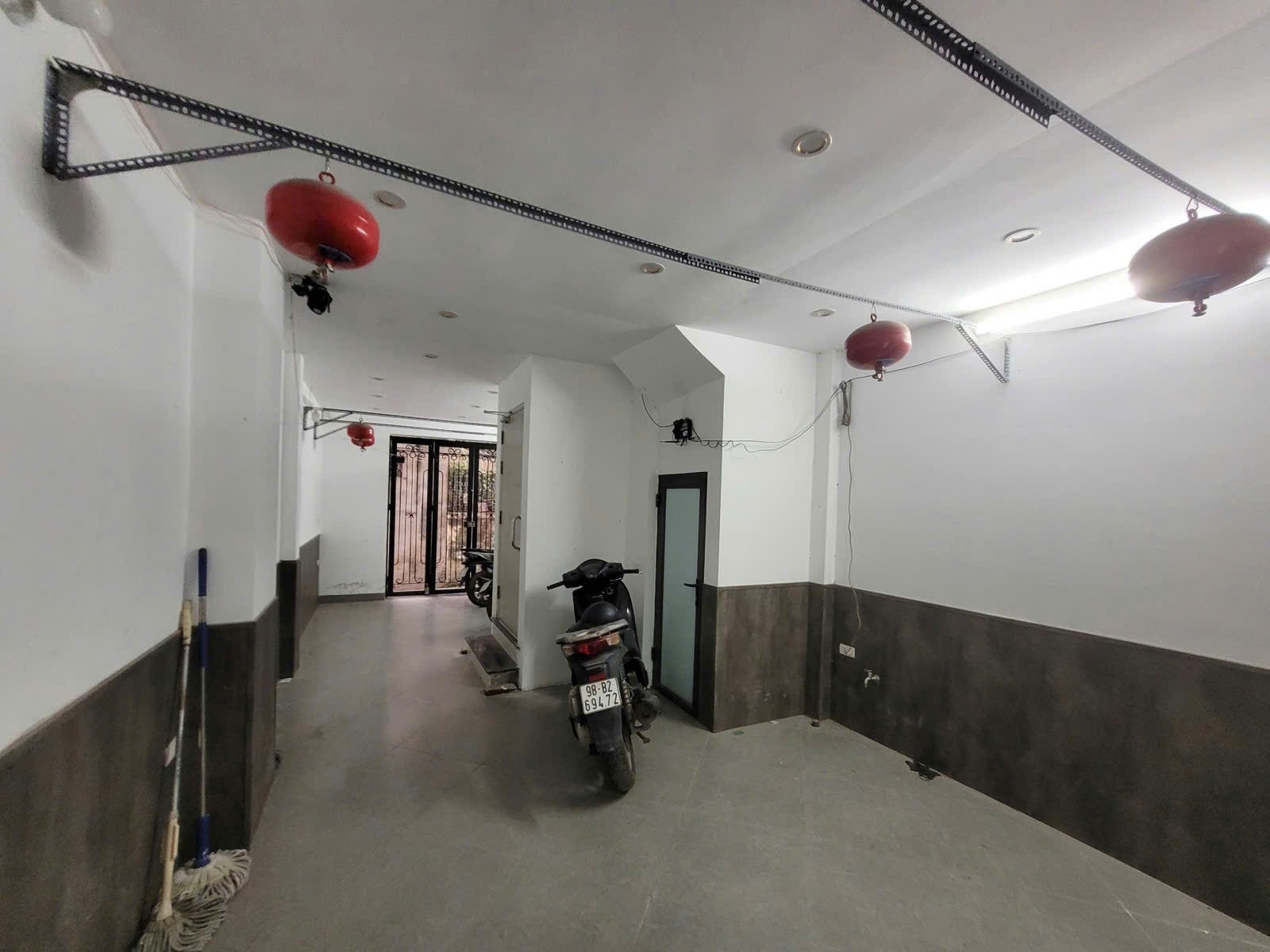 Cần bán Nhà mặt tiền đường Tam Trinh, Phường Mai Động, Diện tích 45m², Giá 9.9 Tỷ 5