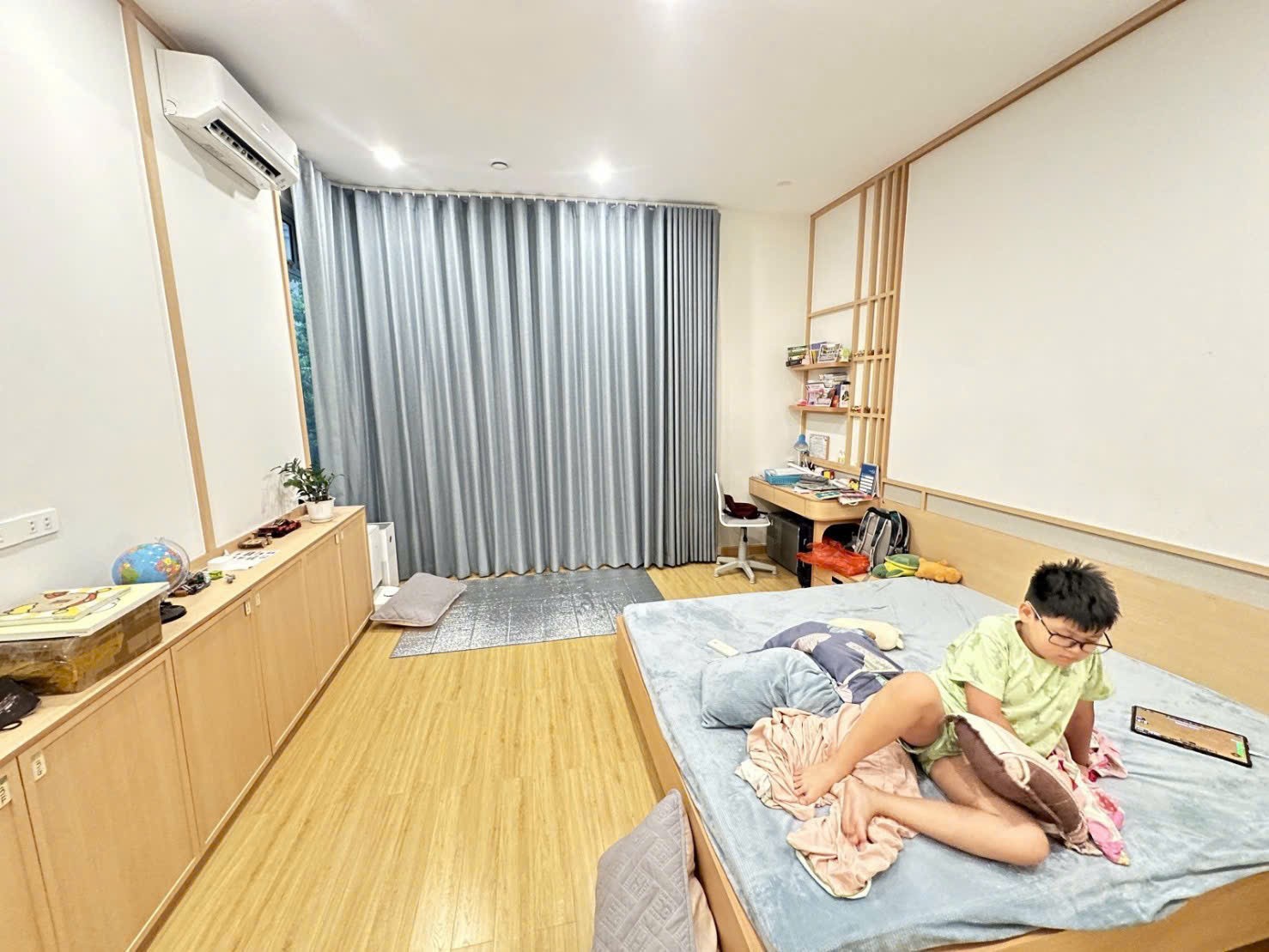 Cần bán Nhà mặt tiền đường Lĩnh Nam, Phường Mai Động, Diện tích 48m², Giá 23 Tỷ