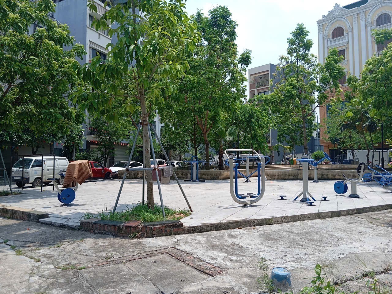 CC bán Gấp đất DV Hà Trì view công viên cạnh chợ Hà Đông 50m2 chỉ 11 tỷ. LH 0989626116 2