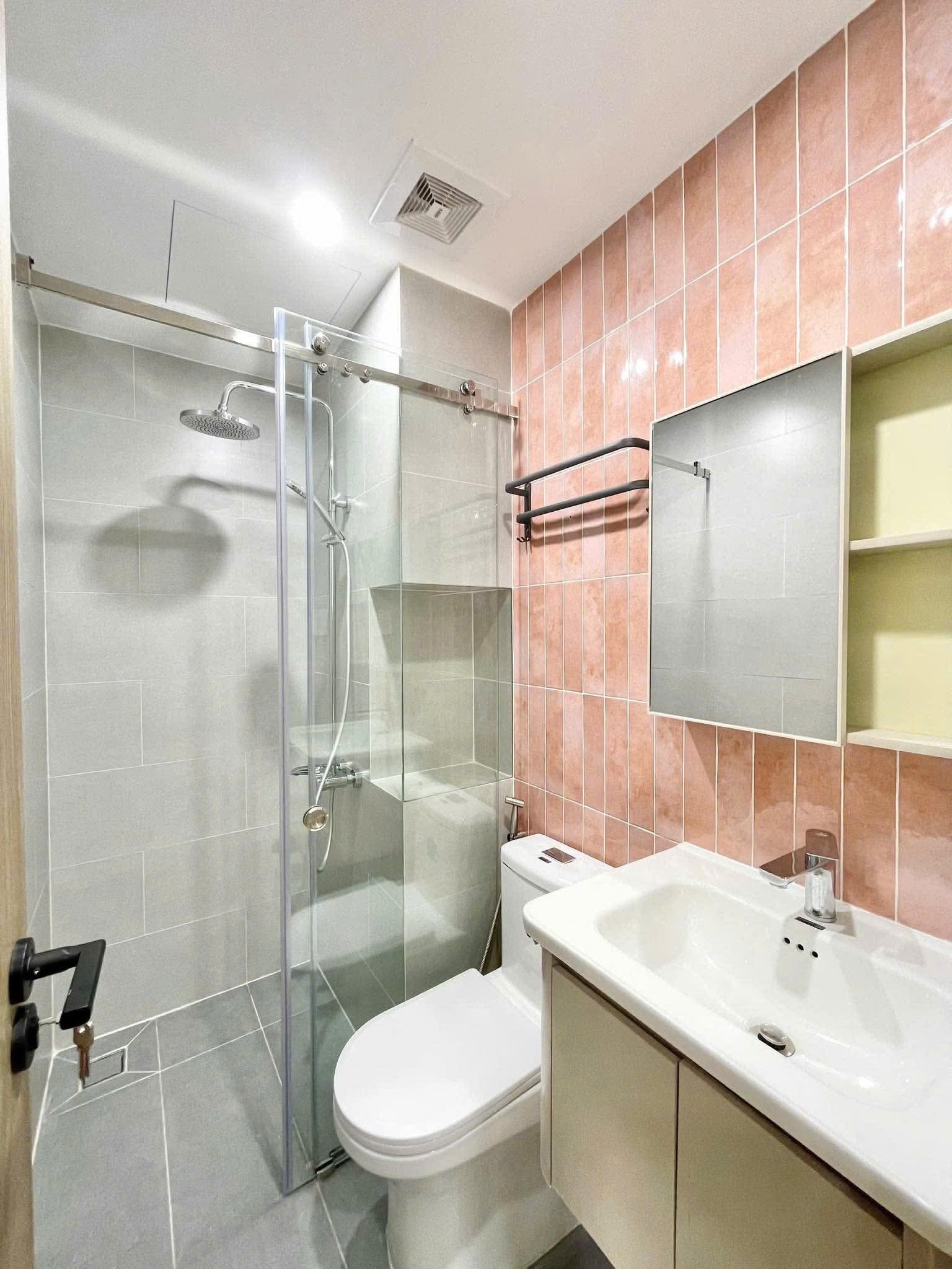 CHDV 7 TẦNG CÓ HẦM - MỚI 100% - 60m2 11 PHÒNG - DOANH THU 70 TR/THÁNG 13