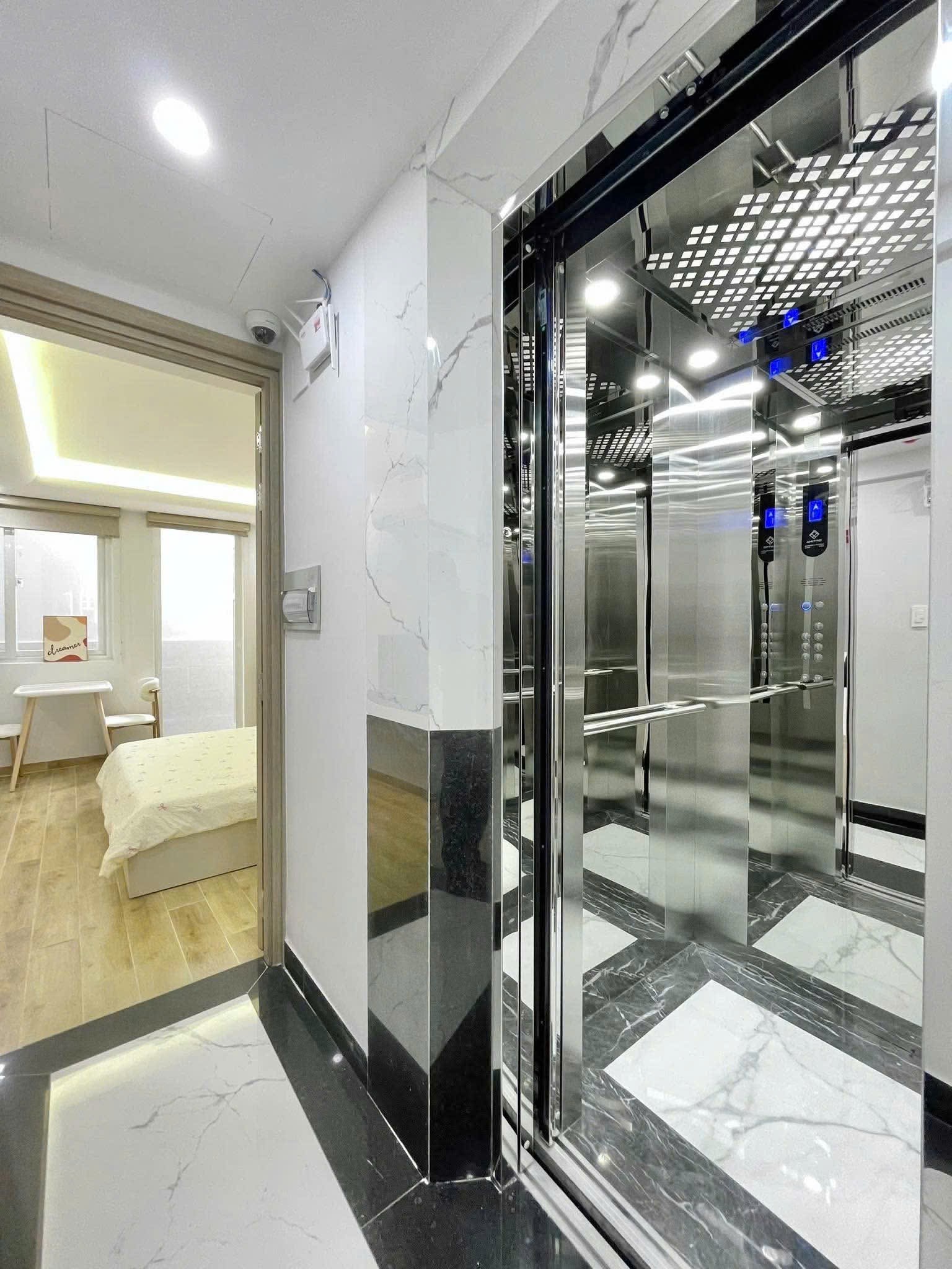 CHDV 7 TẦNG CÓ HẦM - MỚI 100% - 60m2 11 PHÒNG - DOANH THU 70 TR/THÁNG 7
