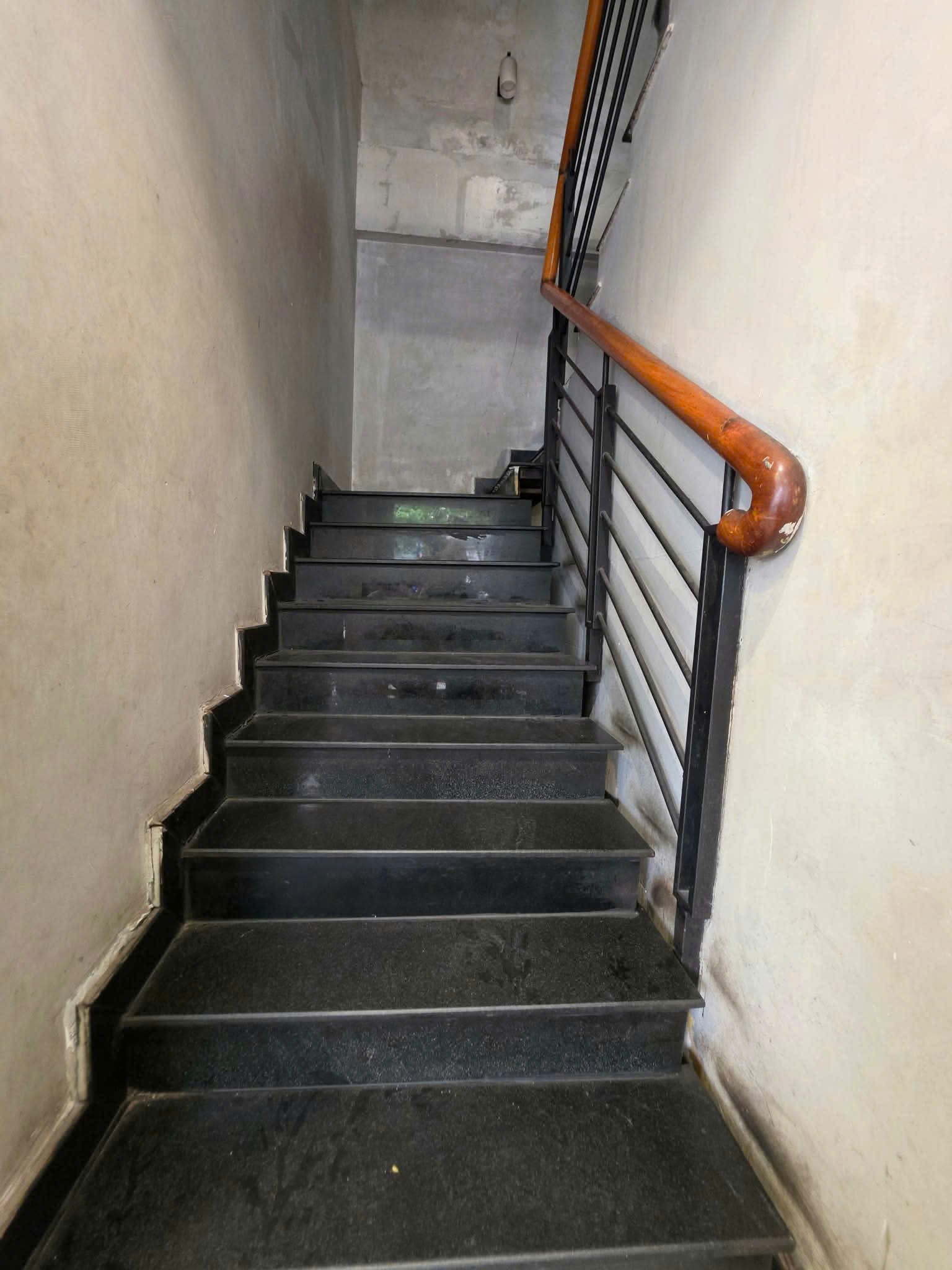 BIỆT THỰ CỔ 234m2 CẠNH DINH ĐỘC LẬP - THU NHẬP 1.7 TỶ/NĂM 7