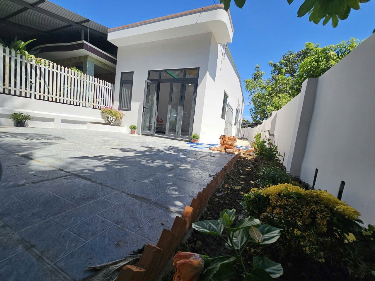 Bán nhà sân vườn mát mẻ tại thôn Cư Thạnh xã Suối Hiệp vị trí đẹp đối diện chợ đi vào