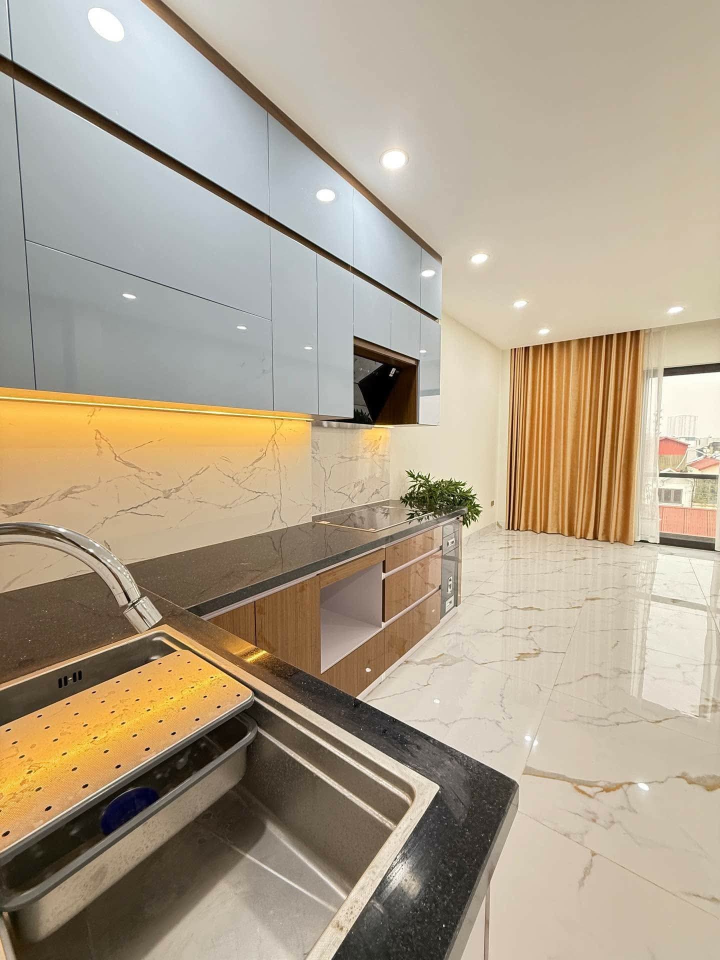 Bán Nhà Cổ Linh, Long Biên 47m2, 6T chỉ 11,2 tỷ (ô tô đỗ cửa) 2