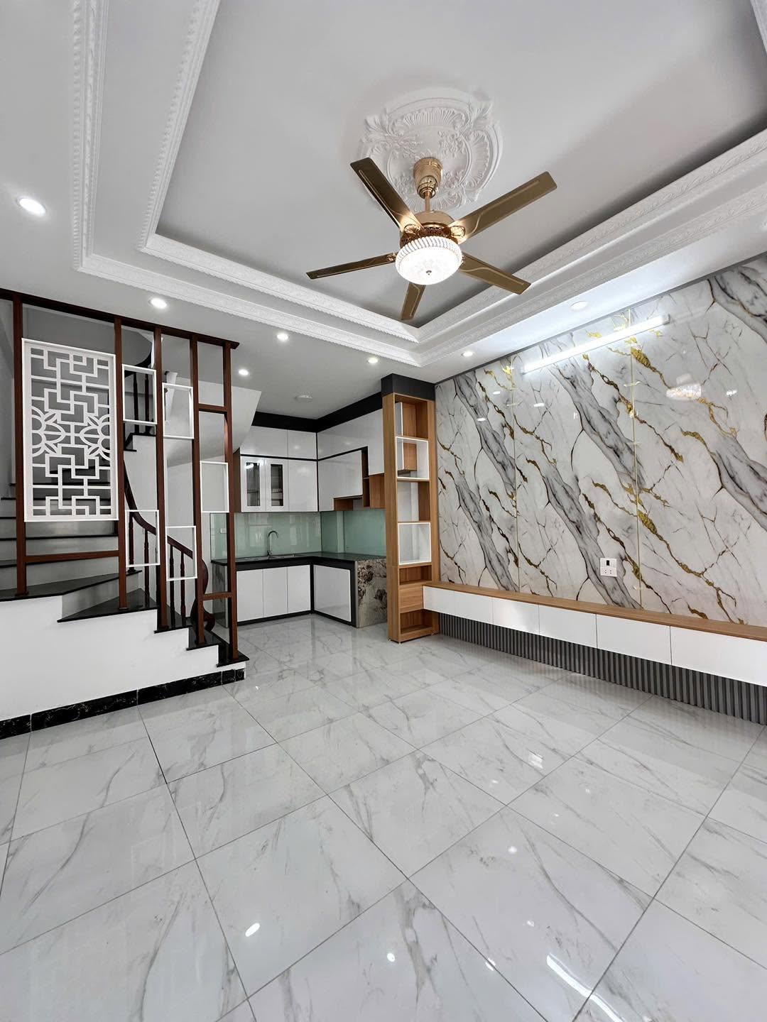 Giảm Sốc, Chỉ 7,15 tỷ Bán Nhà Việt Hưng, Long Biên, 33m2, 5T, Ngõ Thoáng, Thuận Tiện. 2