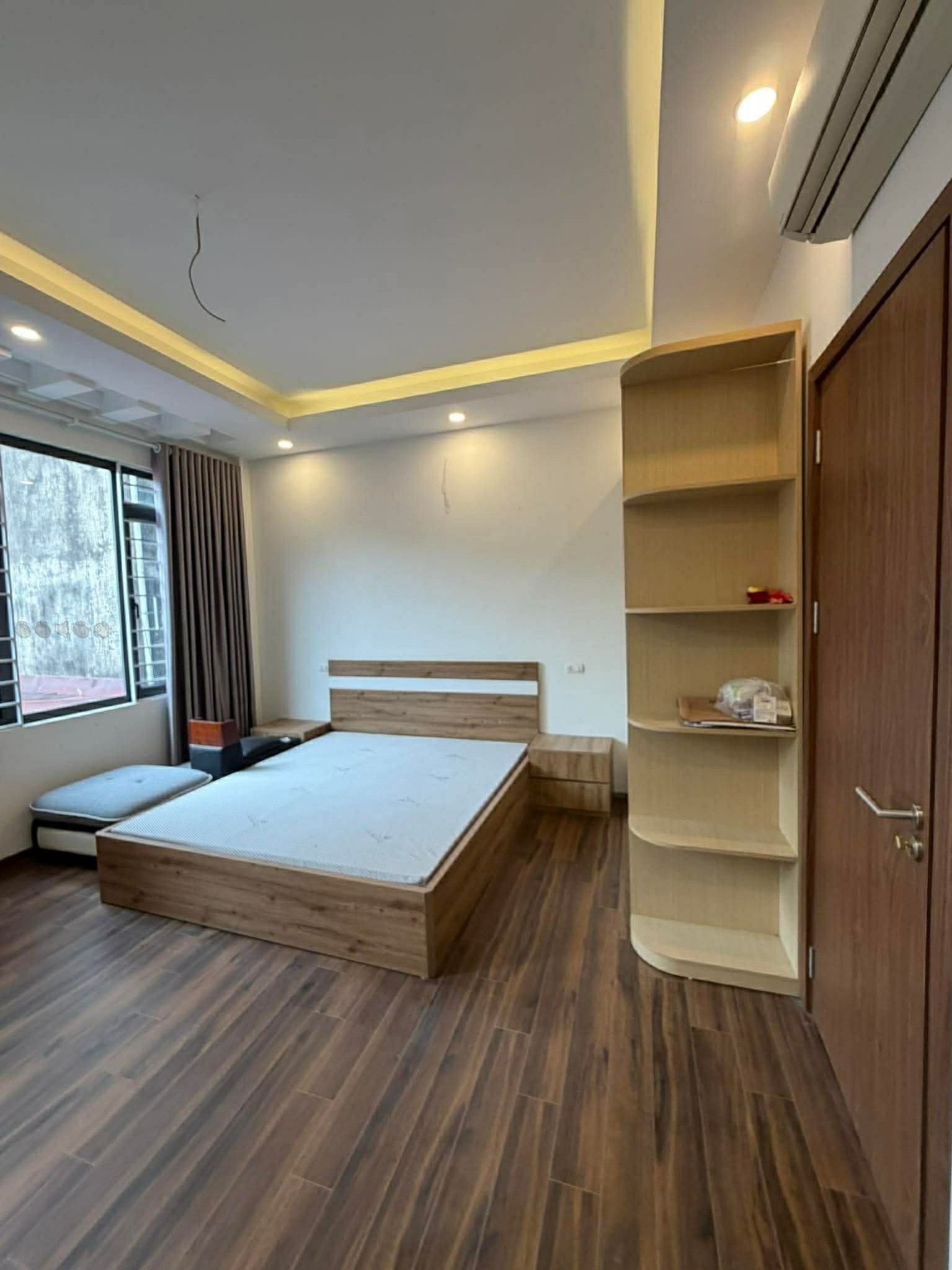 Rẻ Nhất Việt Hưng, Long Biên, Bán Nhà 5T, 33m2, chỉ 6,8 tỷ thoáng sáng, ngõ thuận tiện 5