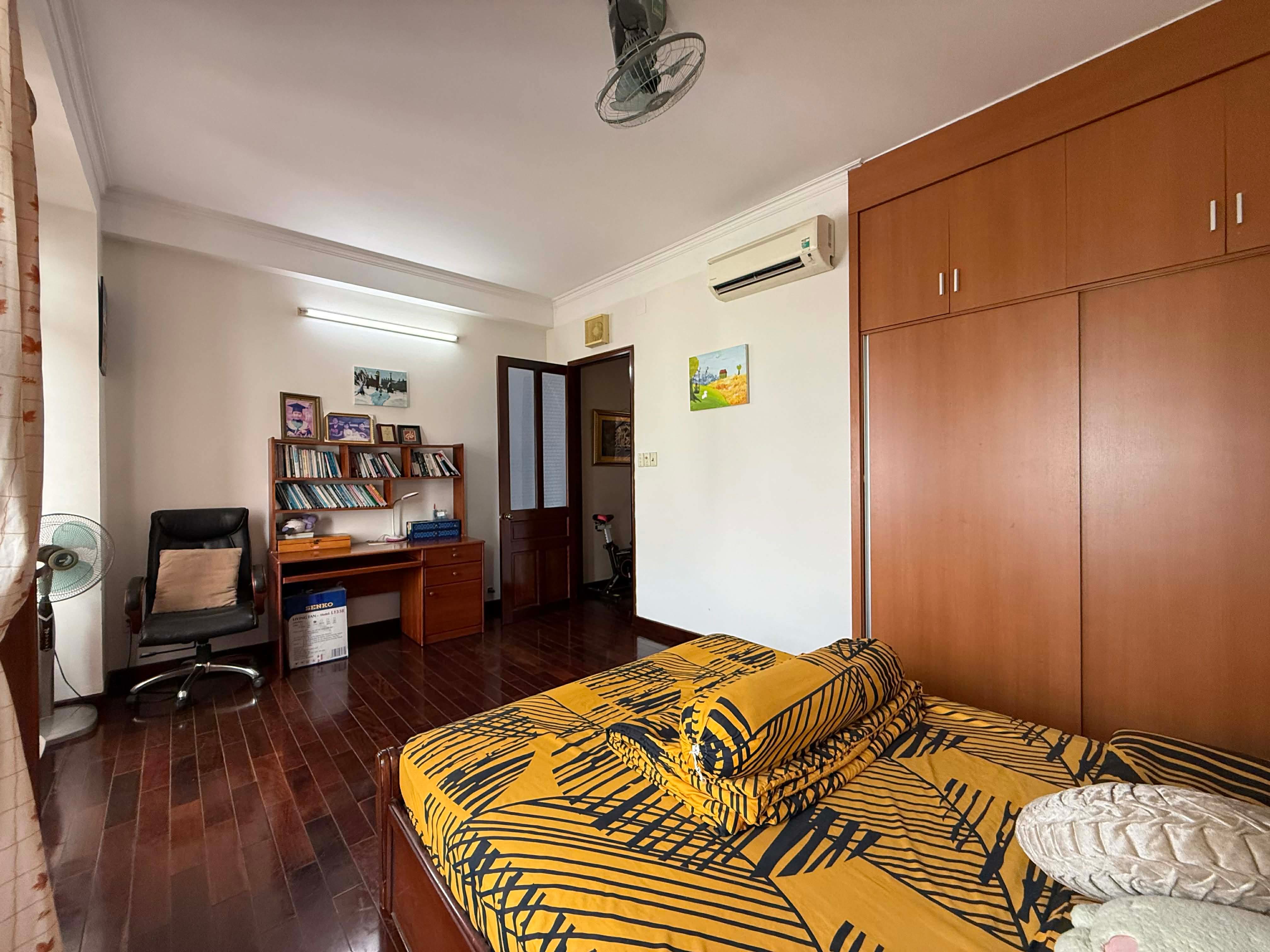 LÊ QUANG ĐỊNH - Ô TÔ NGỦ NHÀ - 5 TẦNG BTCT - 104m² (5.3×19) - 3 CĂN RA MẶT TIỀN - 14 TỶ 4