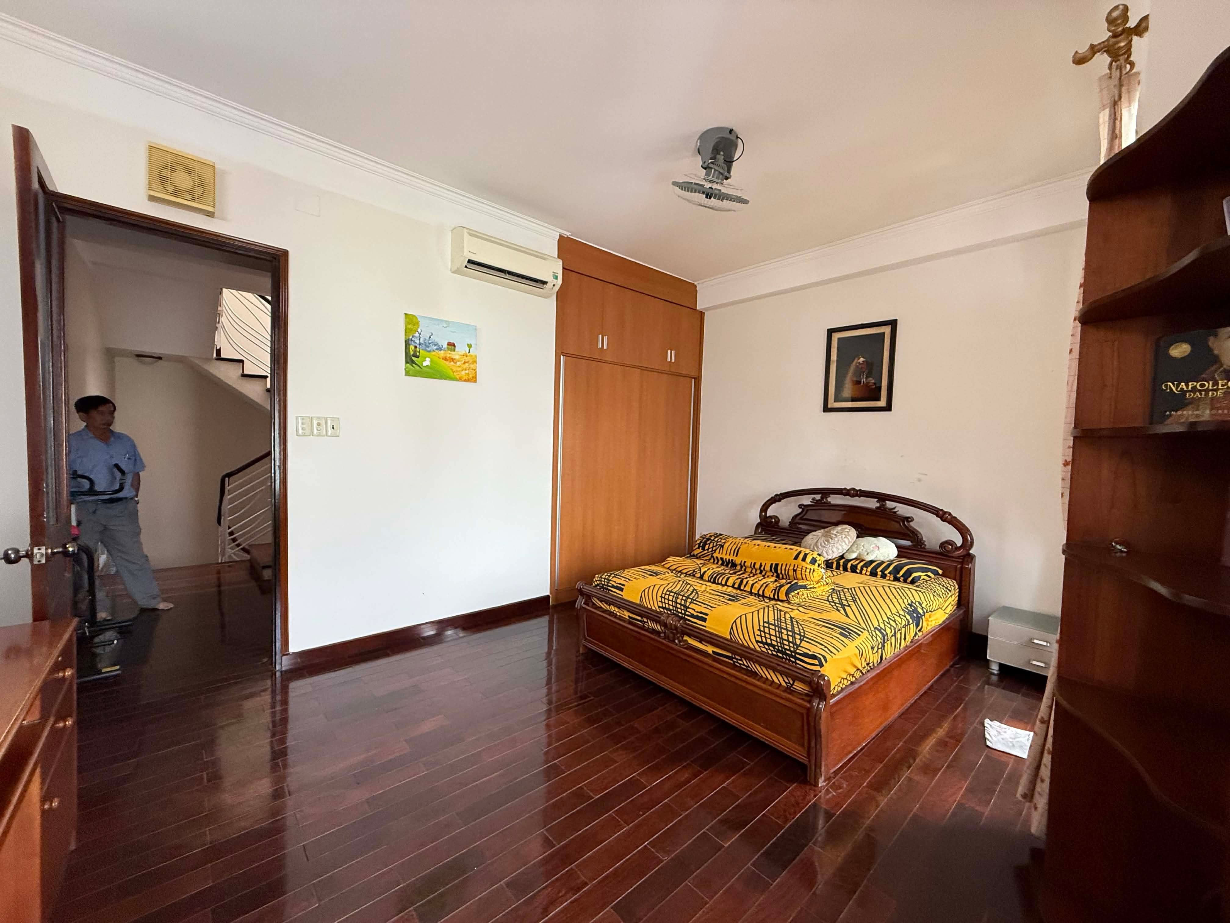 LÊ QUANG ĐỊNH - Ô TÔ NGỦ NHÀ - 5 TẦNG BTCT - 104m² (5.3×19) - 3 CĂN RA MẶT TIỀN - 14 TỶ 3