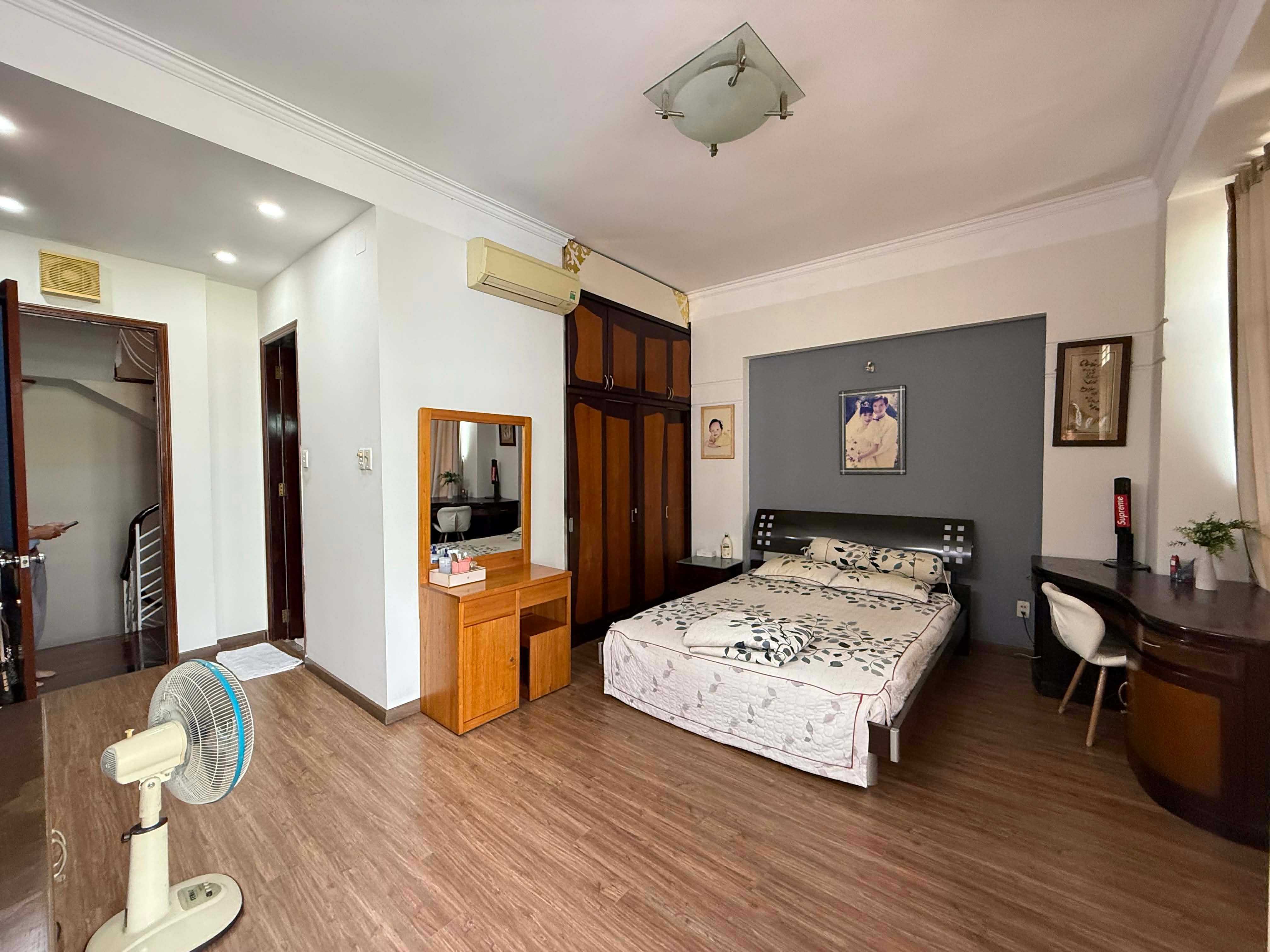 LÊ QUANG ĐỊNH - Ô TÔ NGỦ NHÀ - 5 TẦNG BTCT - 104m² (5.3×19) - 3 CĂN RA MẶT TIỀN - 14 TỶ 6