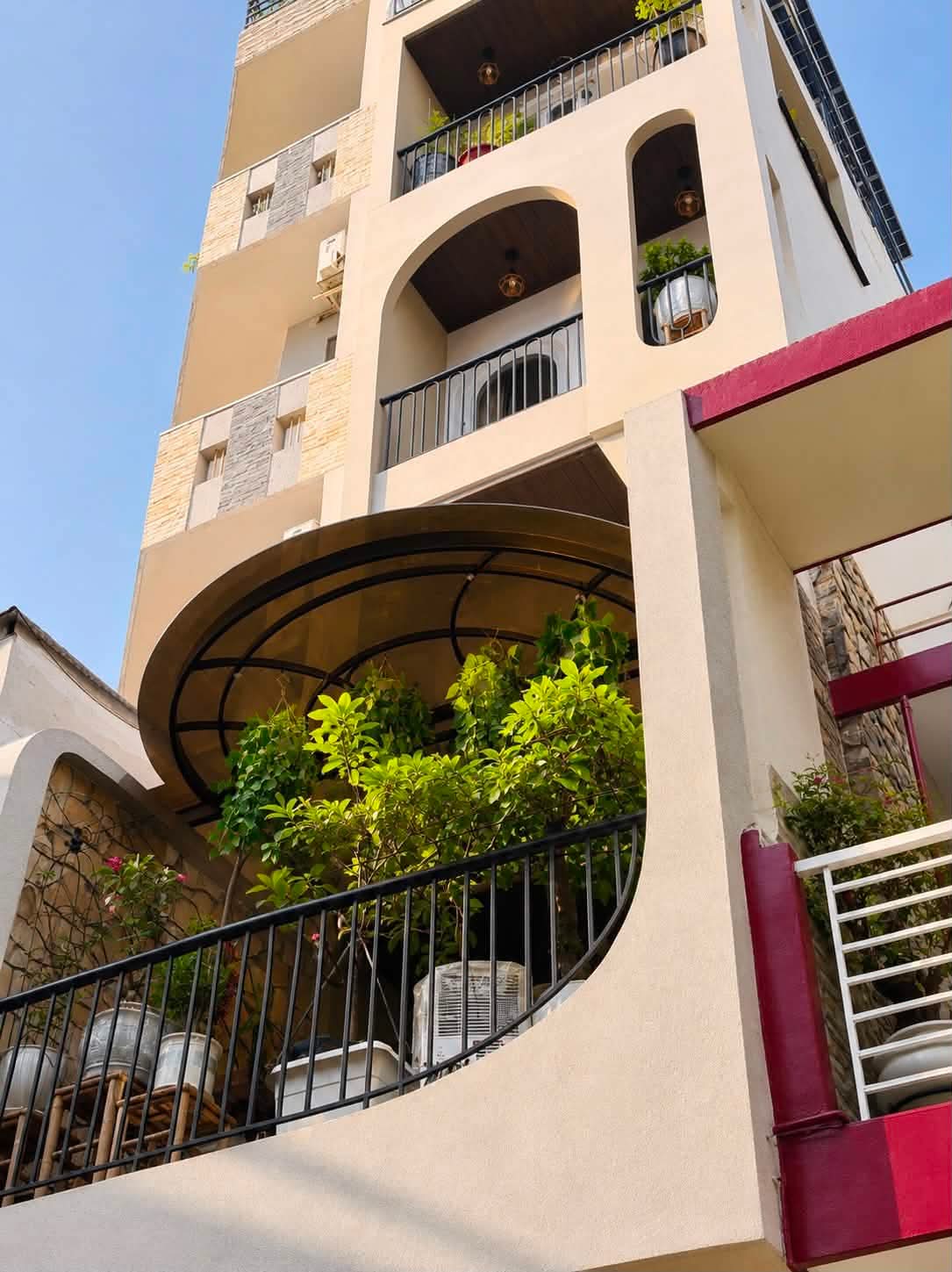 HUỲNH VĂN BÁNH, PHÚ NHUẬN - Ô TÔ TRÁNH, NỘI THẤT CHÂU ÂU - 5 TẦNG THANG MÁY TRỊ GIÁ 1 TỶ 2