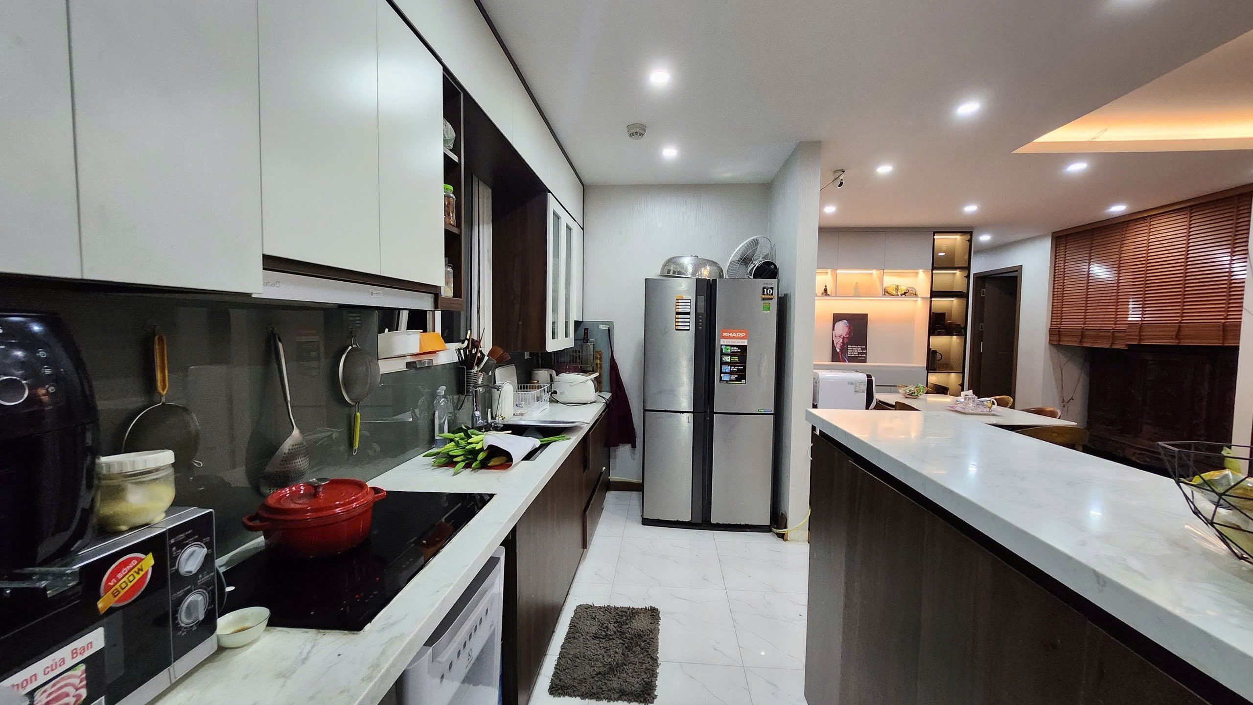 Bán căn hộ 3 ngủ dt 100m2 tại Seasons Avenue, nhà đẹp view phố, nhỉnh 8 tỷ 2