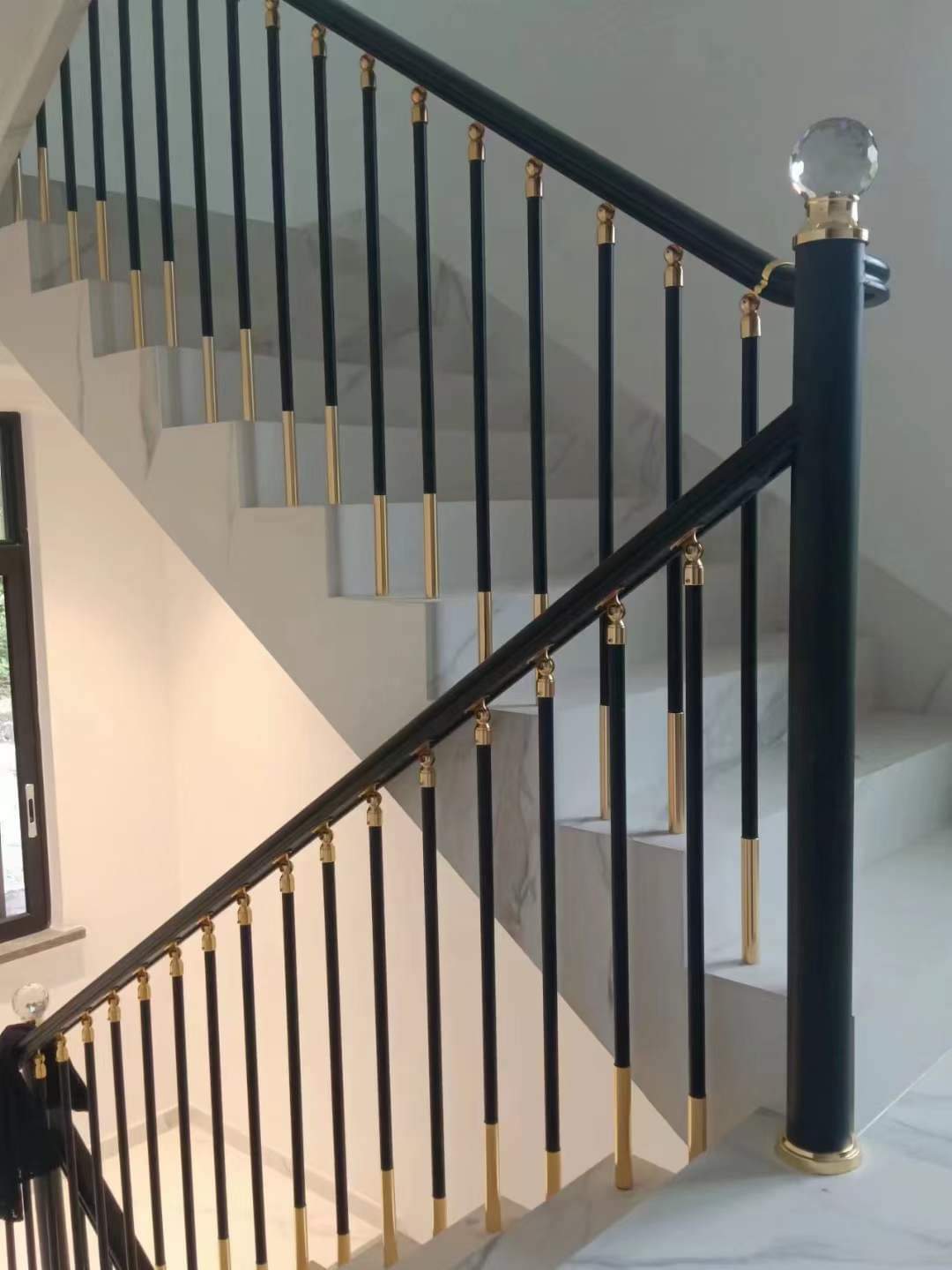 Cho thuê nhà, Nguyễn Khánh Toàn, Nguyễn Văn Huyên; 125m2* 4T -37 tr 3