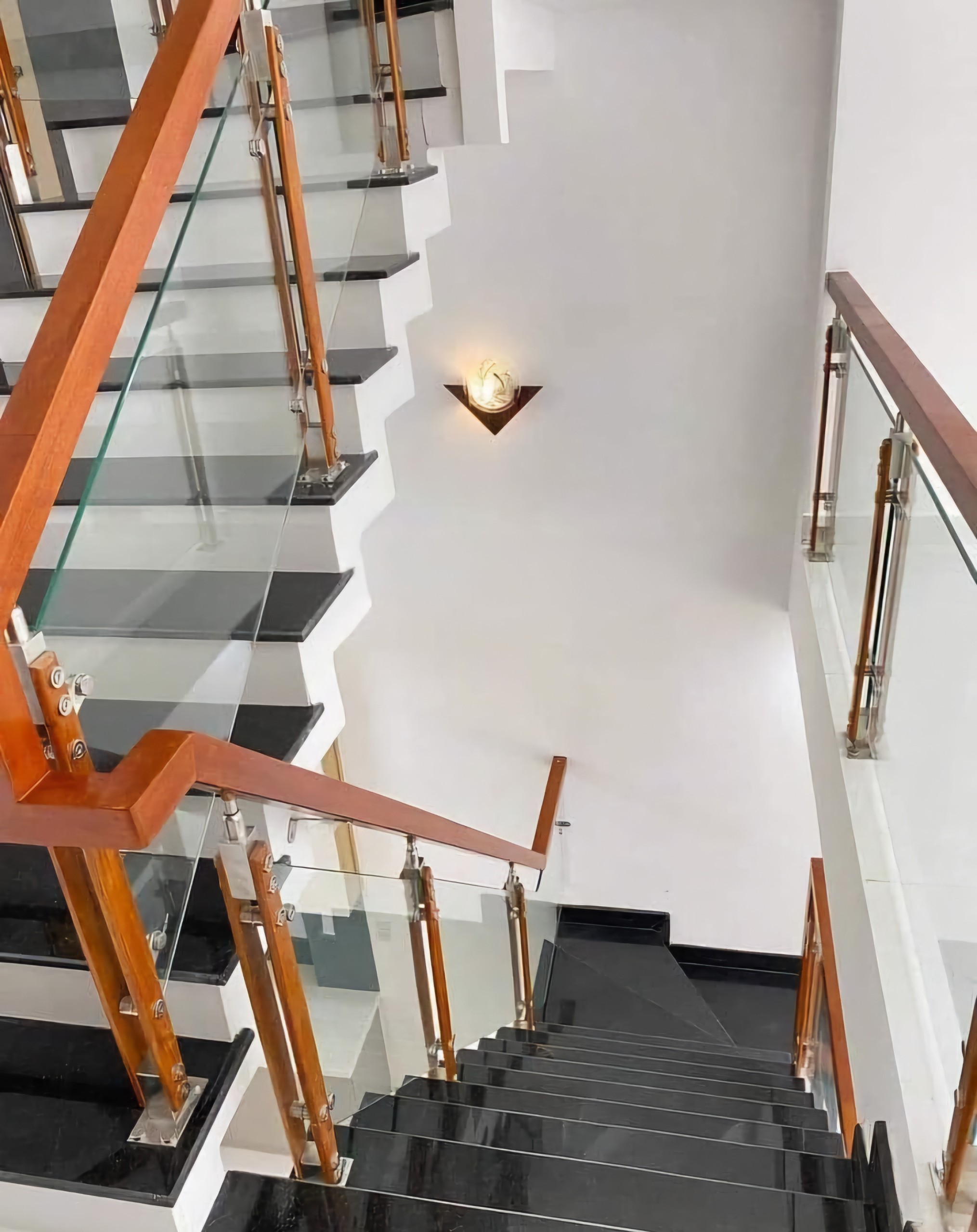 Nhà mình cho thuê nhà, 95m2_ 5T; Lê Thanh Nghị, Trần Đại Nghĩa -24 tr 2