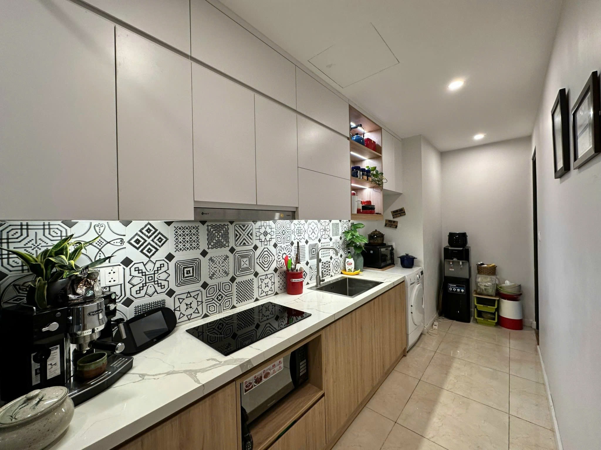 Bán căn hộ Vinhomes D'Capitale - VIEW HỒ full đồ giá 10.x tỷ 2