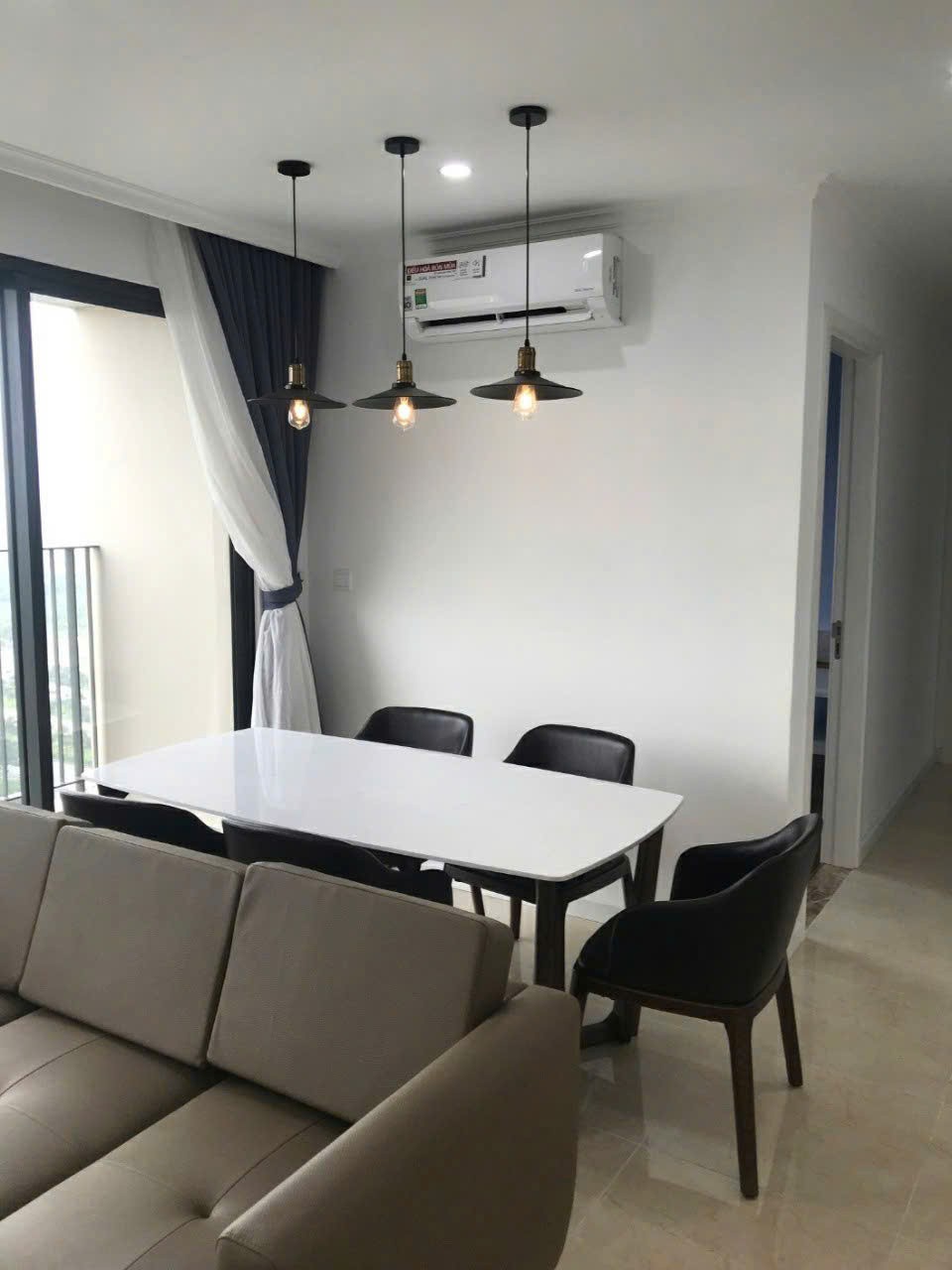 Bán căn 2PN rộng 81m² tại D'Capitale Trần Duy Hưng, view hồ, giá 10 tỷ 2