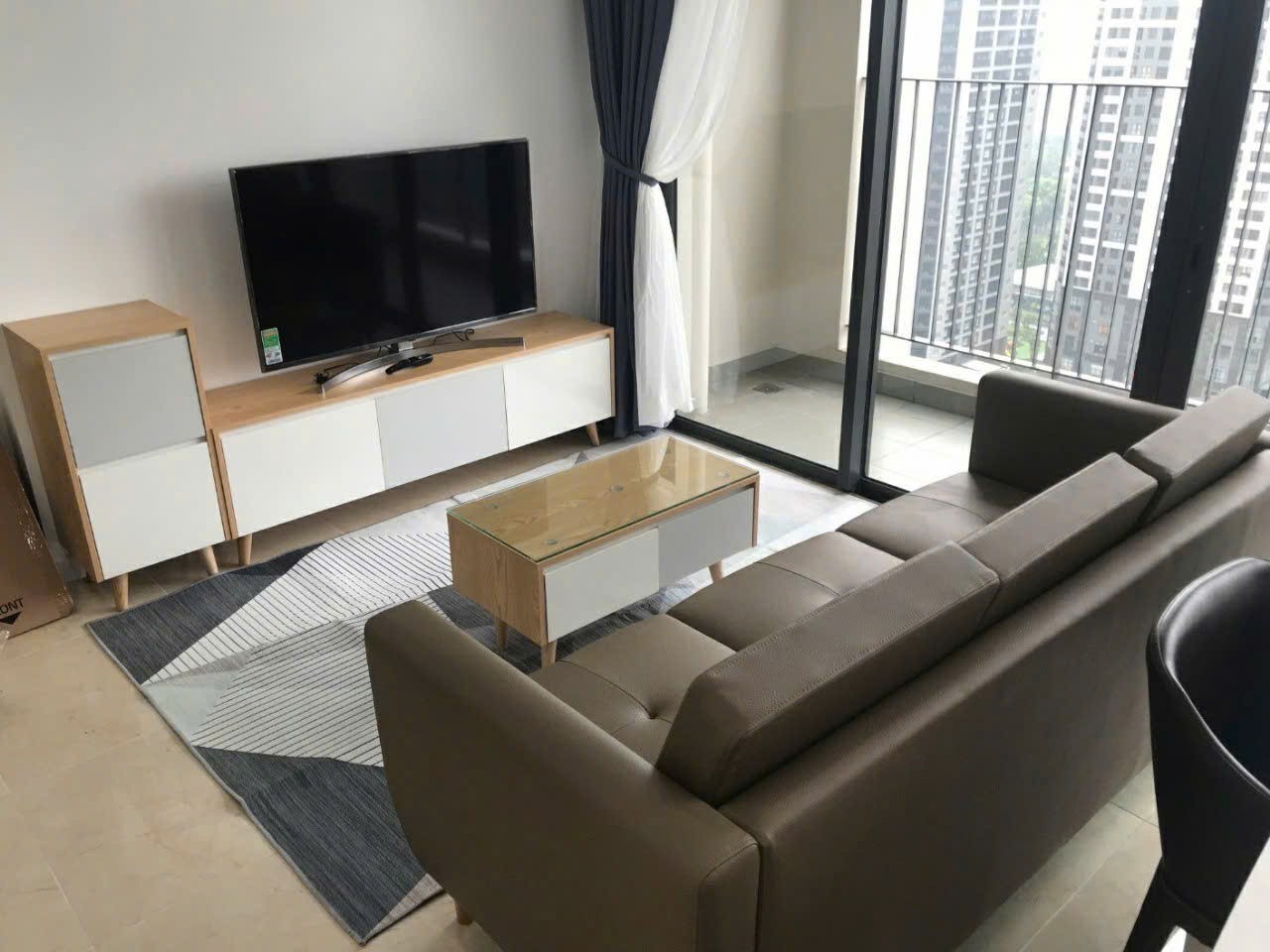 Bán căn 2PN rộng 81m² tại D'Capitale Trần Duy Hưng, view hồ, giá 10 tỷ 3