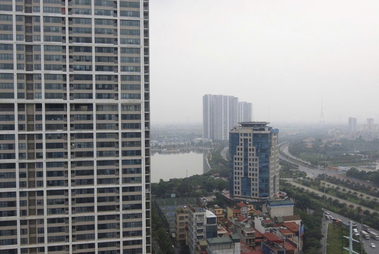 Bán căn 2PN rộng 81m² tại D'Capitale Trần Duy Hưng, view hồ, giá 10 tỷ 6