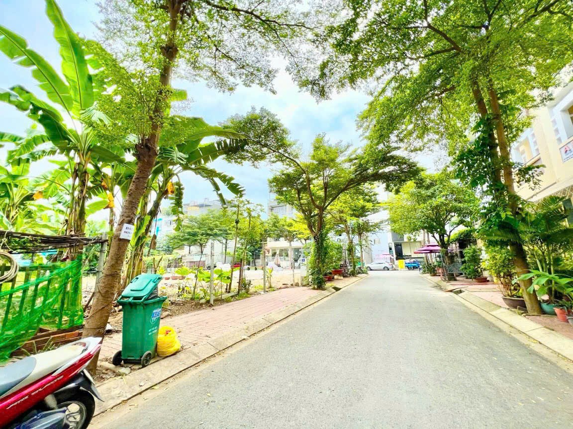 Bán 2 lô đất nền liền kề tại KDC Kim Sơn, Q. 7. DT: 200m2, giá TL 4