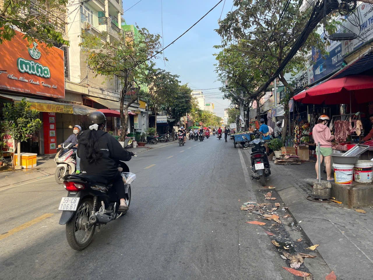 Nhà 12x25m mặt Tiền Lý Phục Man phường Bình Thuận Q7. Giá ĐT 3