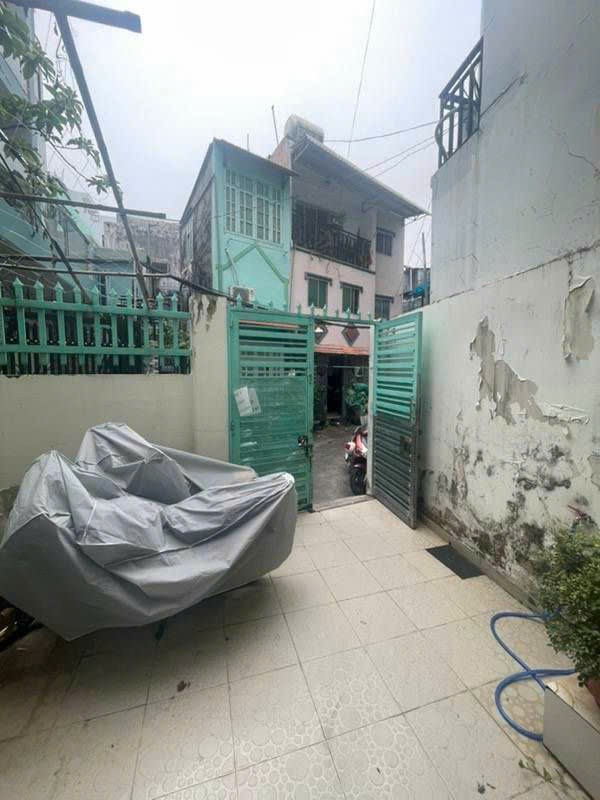 BÁN DÃY TRỌ- DÒNG TIỀN VỀ TÚI 48TR MỎI THÁNG- KẾ NGAY HẺM XE HƠI Đ.XE HƠI- GIAO THƯƠNG XÓM CHIẾU 2