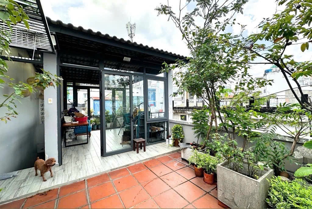 BÁN NHÀ Đ.BẾN VÂN ĐỒN- DTS 122M2- NHÀ THIẾT KẾ ĐẸP- RỘNG THOÁNG- LƯU THÔNG HOÀNG DIỆU - NGUYỄN TẤT