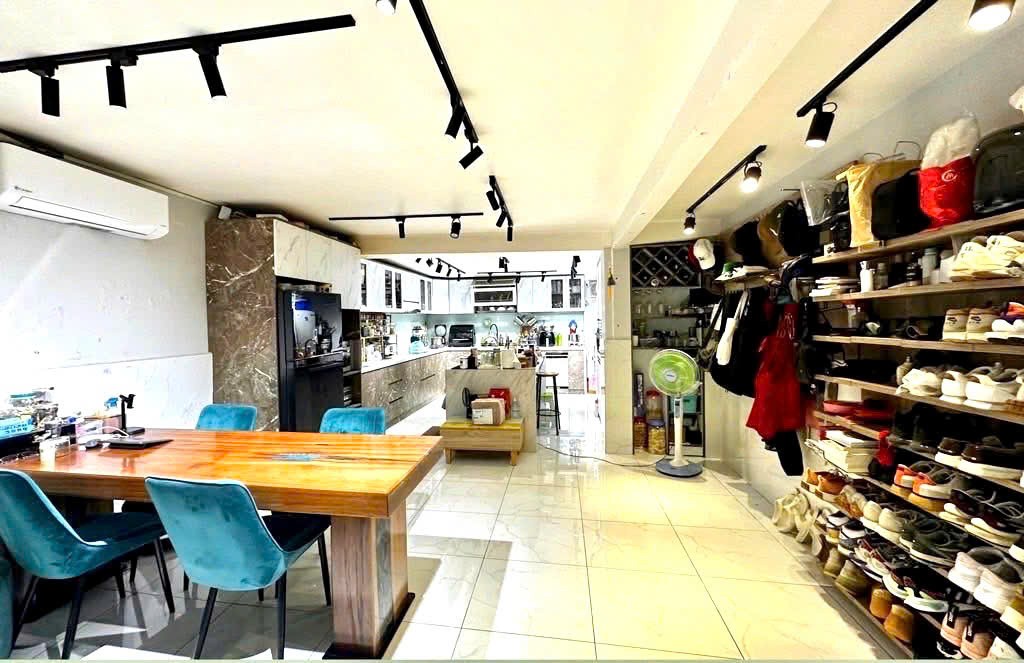 BÁN NHÀ Đ.BẾN VÂN ĐỒN- DTS 122M2- NHÀ THIẾT KẾ ĐẸP- RỘNG THOÁNG- LƯU THÔNG HOÀNG DIỆU - NGUYỄN TẤT 5