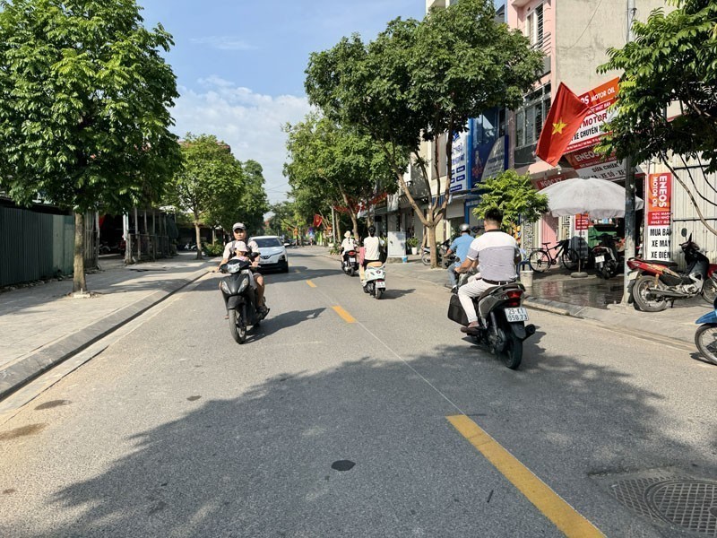 Bán 40m2 nhà C4 mặt Phố Thanh Am, Việt Hưng. Vị trí phù hợp mọi lĩnh vực kinh doanh 4