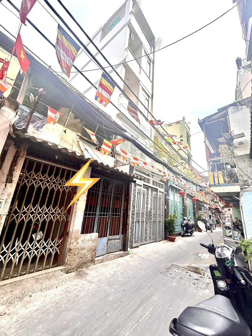 BÁN NHÀ 3 TẦNG VÀO Ở NGAY- NGAY HXH Đ.NGUYỄN KHOÁI- GIAO THƯƠNG TÔN THẤT THUYẾT VÀ BẾN VÂN ĐỒN-