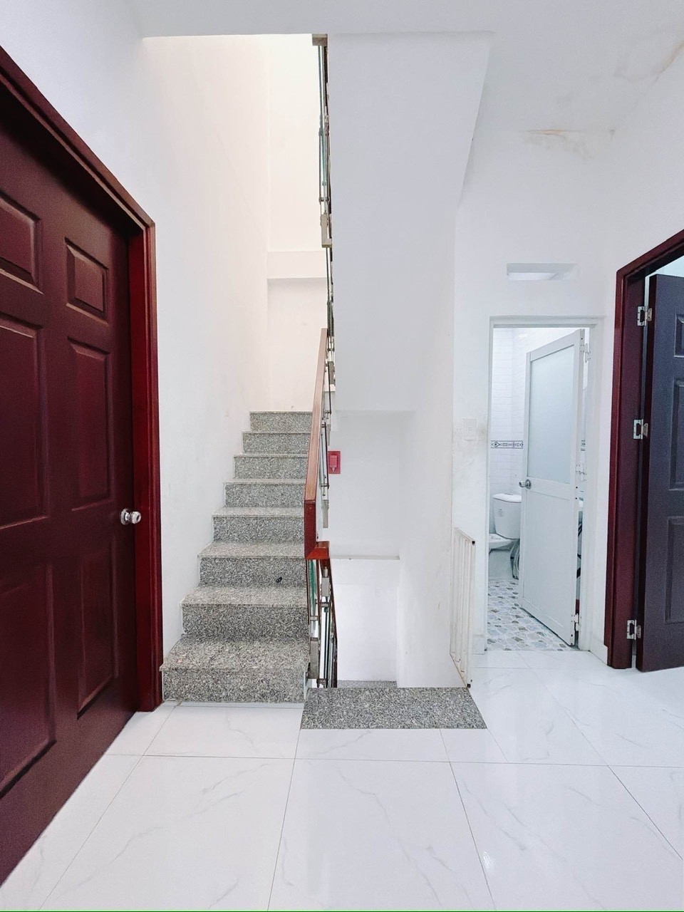 BÁN NHÀ 3 TẦNG- NGANG 5M- ĐƯỜNG ĐOÀN VĂN BƠ RA NGAY KHU ẨM THỰC VĨNH KHÁNH- HOÀNG DIÊU, TÔN 5