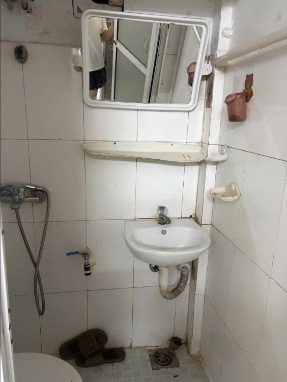 cho thuê phòng tầng 4 tại phố khâm thiên - đống đa -  hà nội 3