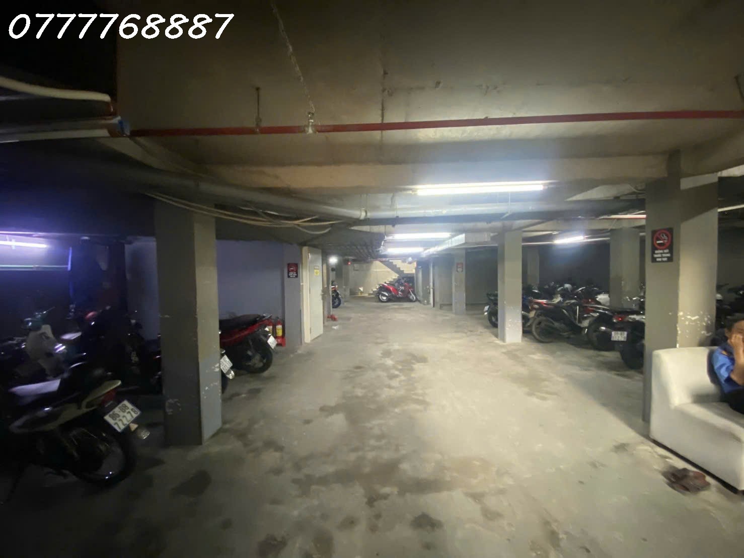 Bán tòa nhà VP - CHDV gần emart Phan Văn Trị hầm 6 tầng 1350m2 sàn 3