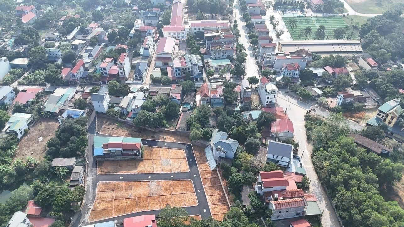 Cắt lỗ bán gấp lô đất tại Xuân Khanh sát VĐ 5 cạnh trường Đh kinh doanh chỉ 1.7 tỷ