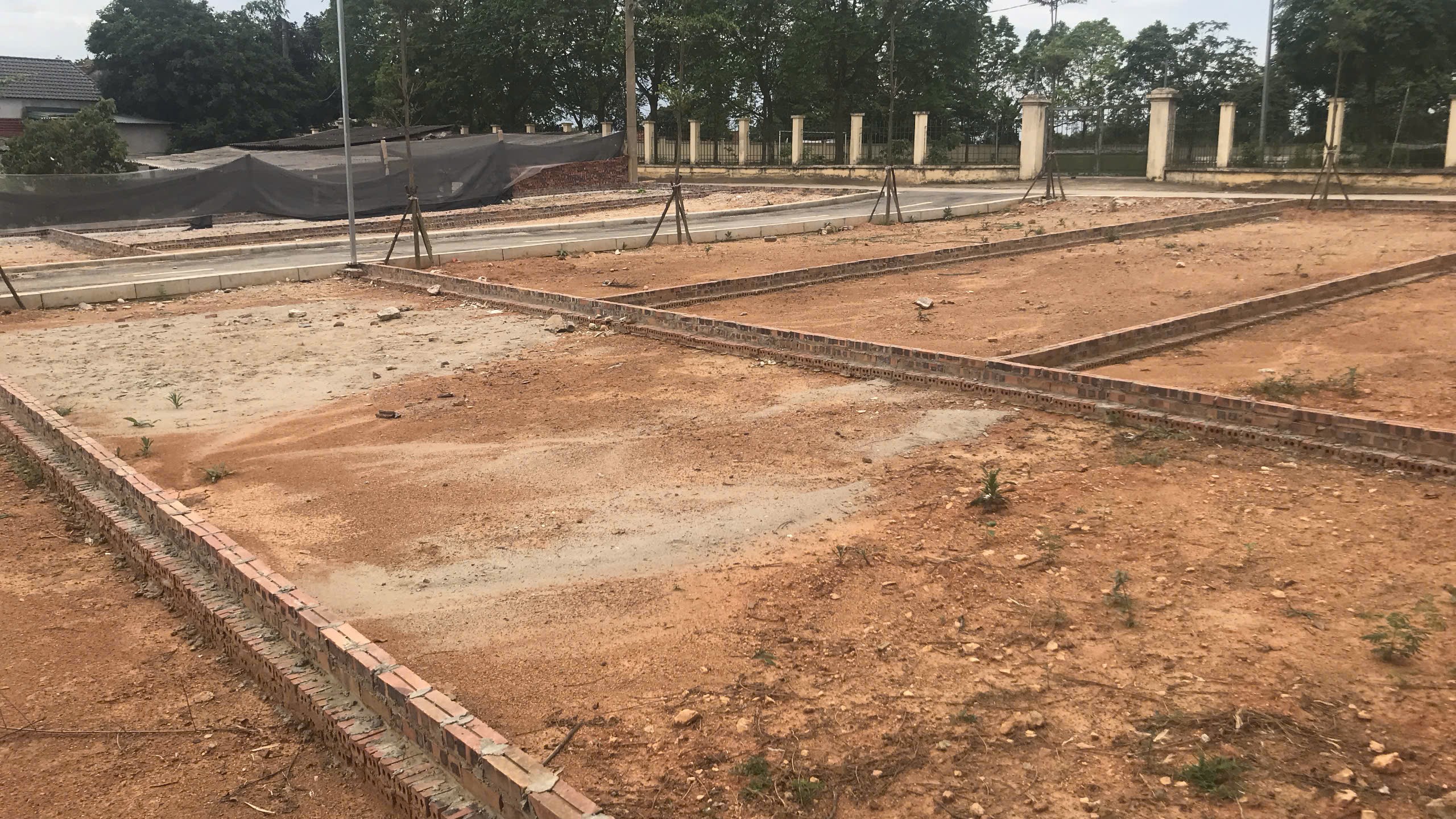 Bán lô đất Hòa Lạc 80m2 gần QL21, khu CNC giá 3 tỷ