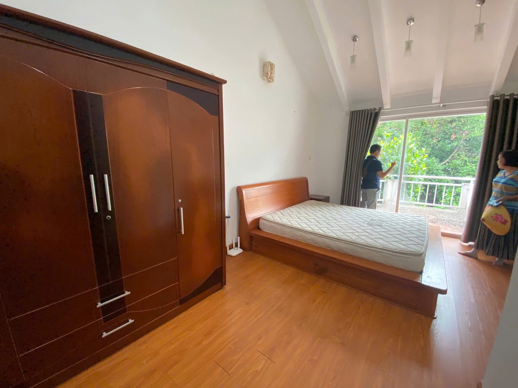 Cho thuê Biệt thự Quận 9, Hồ Chí Minh, Diện tích 200m², Giá 16 Triệu/tháng 8