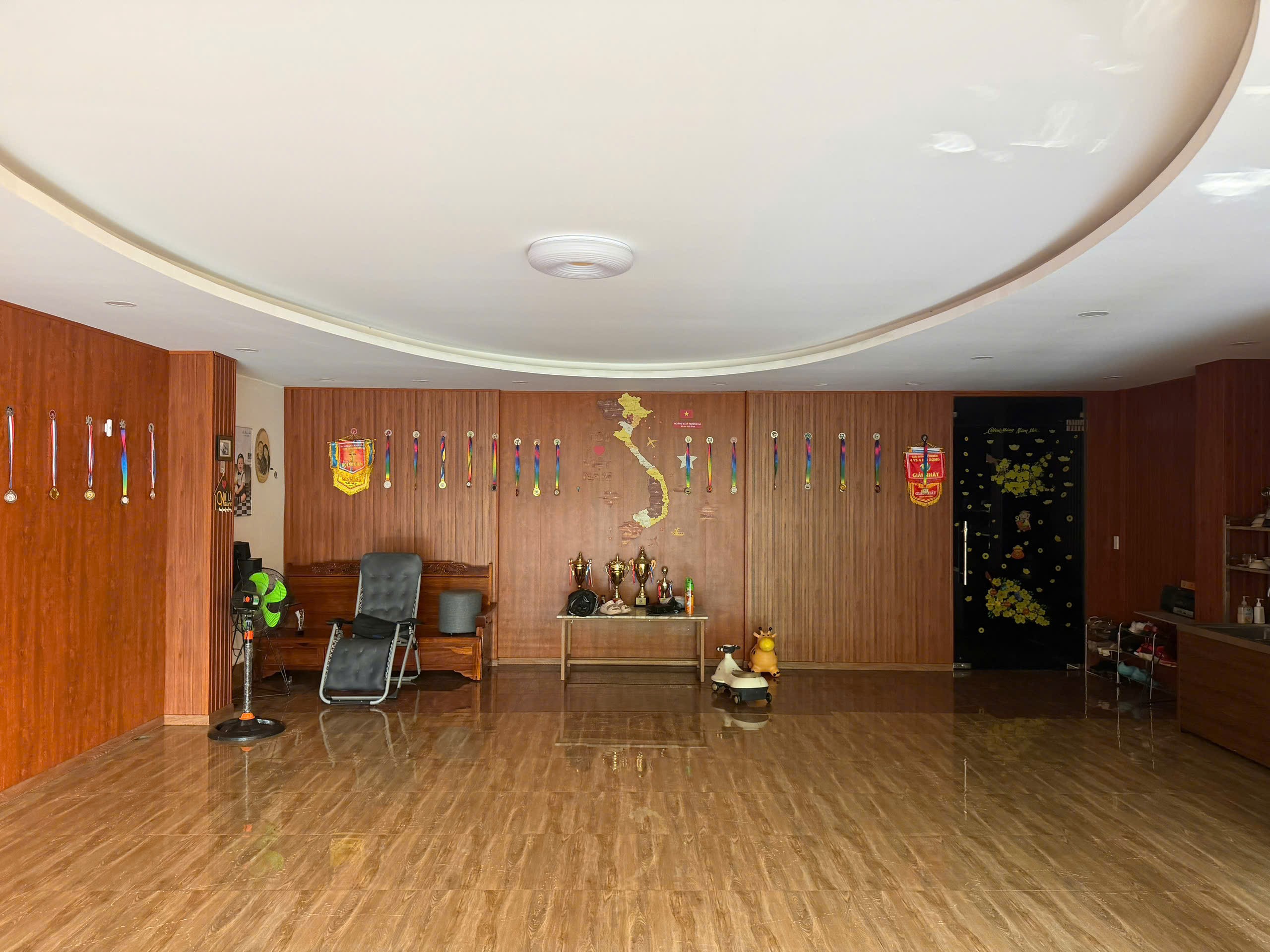 Cần bán Nhà mặt tiền Phường Long Thạnh Mỹ, Quận 9, Diện tích 550m², Giá Thương lượng 4