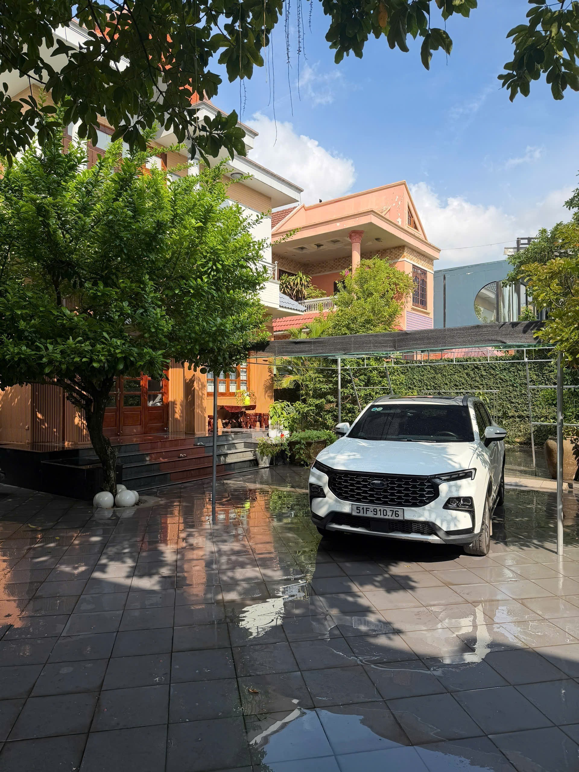 Cần bán Nhà mặt tiền Phường Long Thạnh Mỹ, Quận 9, Diện tích 550m², Giá Thương lượng 2