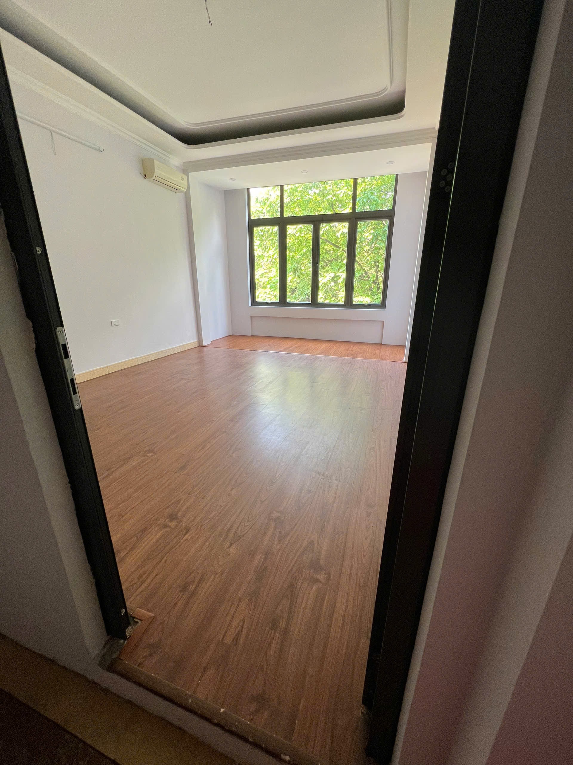 CHO THUÊ NGUYÊN CĂN MINH KHAI, Ô TÔ ĐỖ CỬA, 40M 4TẦNG, 3 NGỦ, 13TR 0965549363 3