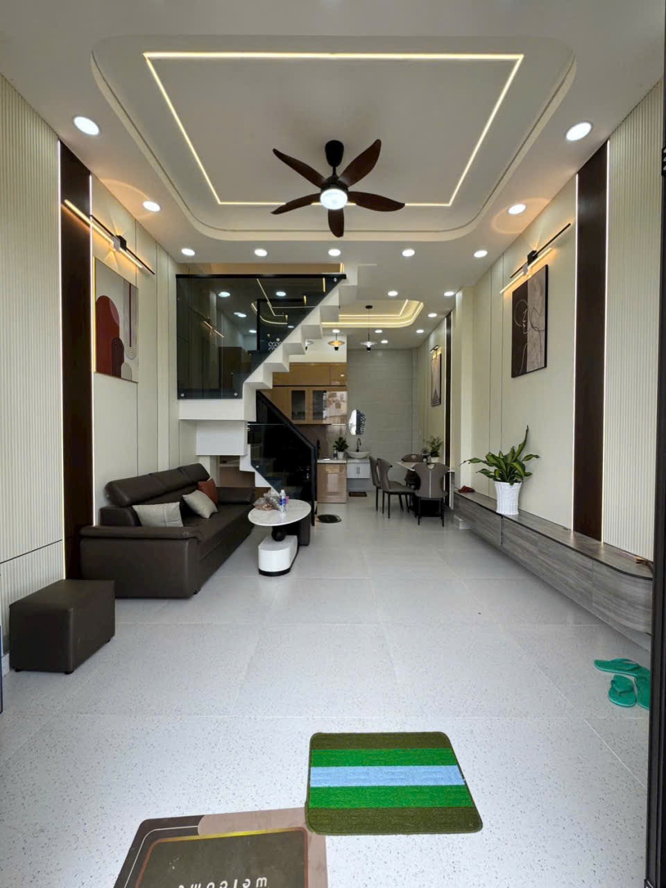 Bán nhà mới xây trục đường hiếm ngang 30m Bình Hưng Hòa dt 38m2 1 lầu ,2pn,2wc giá 6,5 tỷ 7