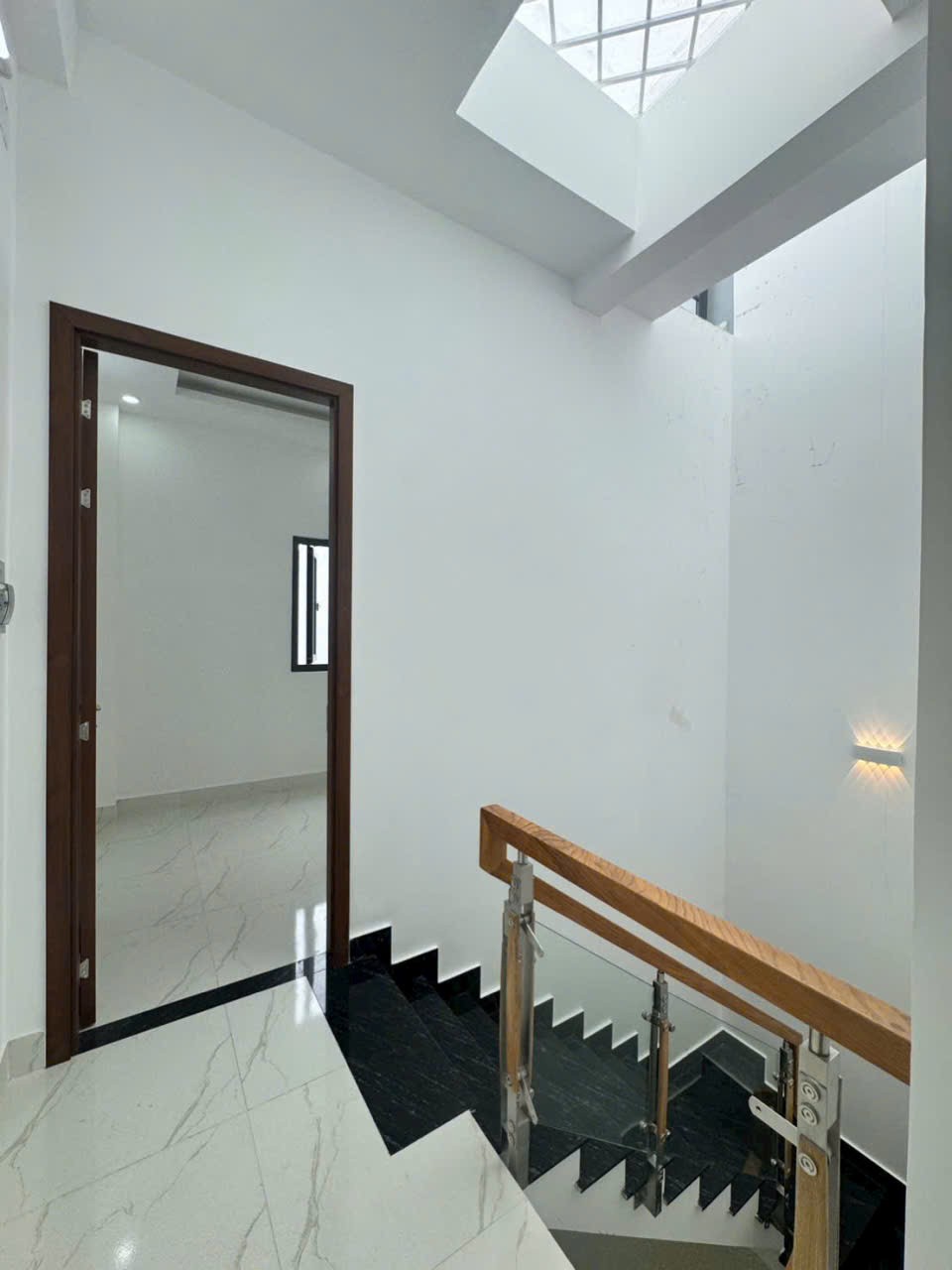 Bán nhà mới xây 2mt hẻm oto trước và sau liên khu 4-5, BHH B dt 48m2,2 lầu,4pn,5wc giá 4,95 tỷ 11