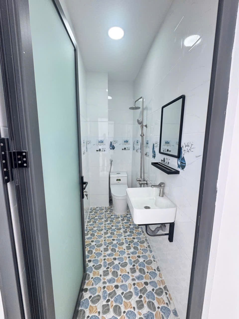 Bán nhà mới xây 2mt hẻm oto trước và sau liên khu 4-5, BHH B dt 48m2,2 lầu,4pn,5wc giá 4,95 tỷ 12