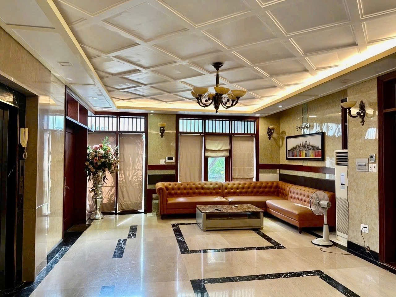 Cho thuê Biệt thự Quận 7, Hồ Chí Minh, Diện tích 240m², Giá 75 Triệu/tháng