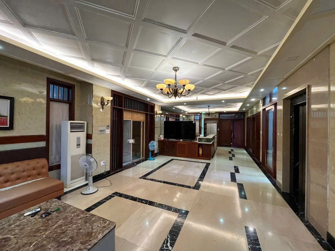Cho thuê Biệt thự Quận 7, Hồ Chí Minh, Diện tích 240m², Giá 75 Triệu/tháng 9