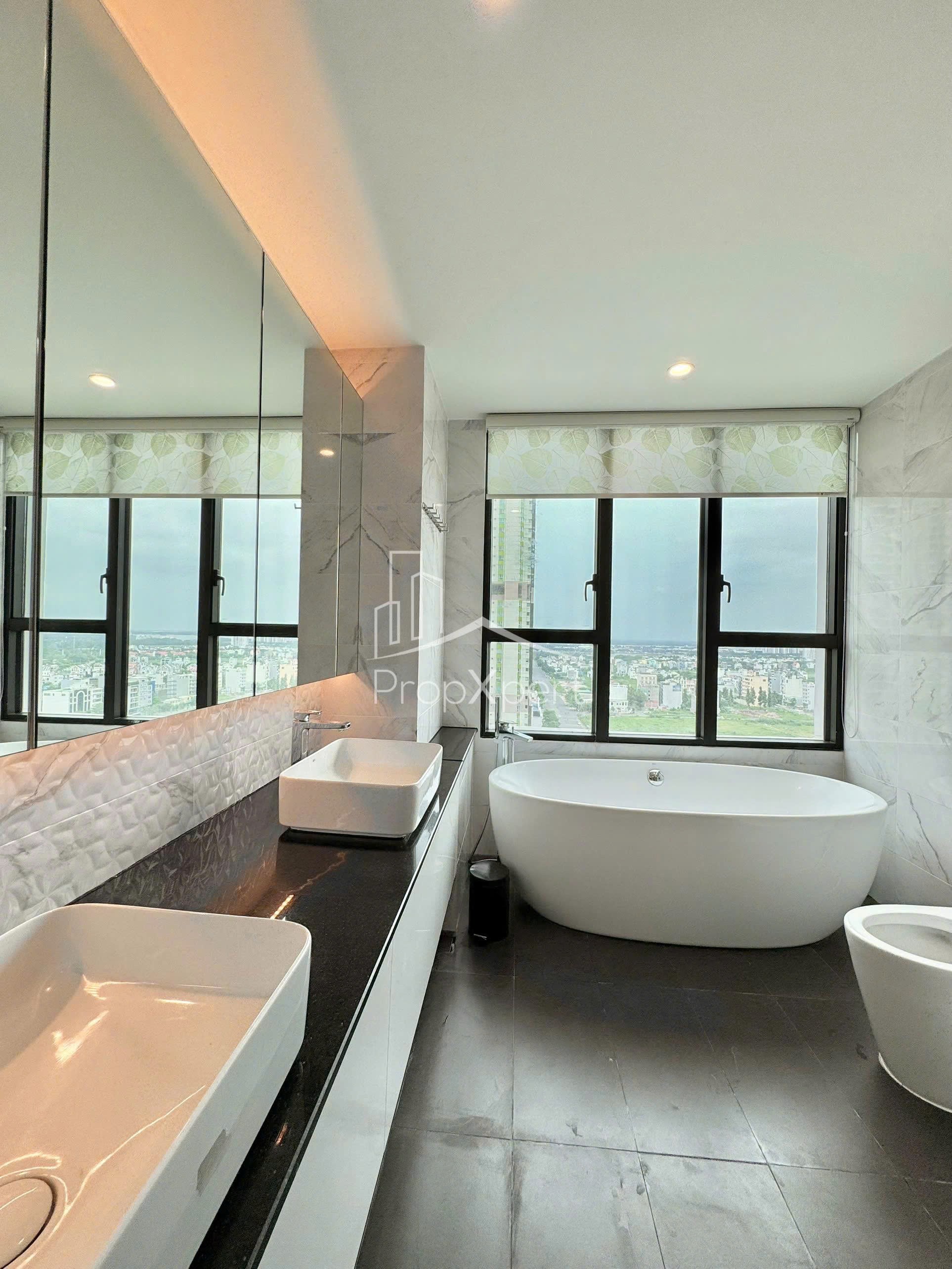 Cho thuê Căn hộ chung cư Quận 2, Hồ Chí Minh, Diện tích 239m², Giá Thương lượng 8