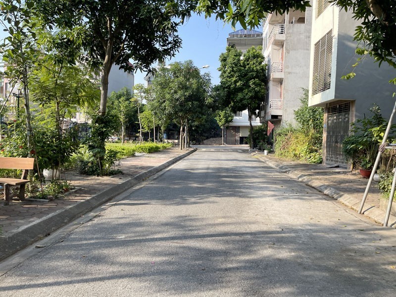 Bán đất TĐC Giang Biên 64,3m2 hướng Đông Nam, view vườn hoa thoáng trọn đời, giá tốt 5